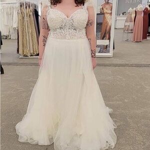 DAVID’S BRIDAL WEDDING DRESS